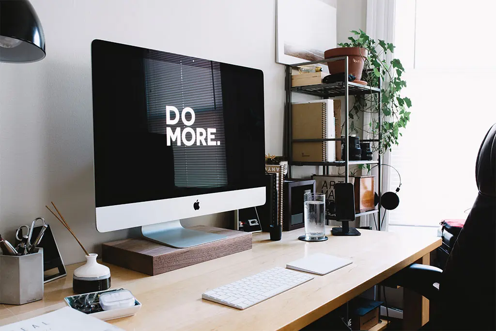 Mit ein paar Tipps schaffst du es produktiv durch den Arbeitstag im Homeoffice. Foto: Unsplash