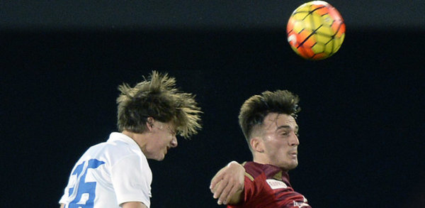 Psychologie-Student C&eacute;dric Brunner im Zweikampf. (ZVG)