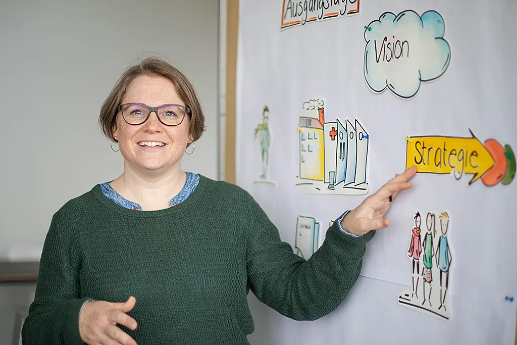 Katharina Eberle, Leitung Kurse EB Connect, freut sich auf die Veränderungen mit dem neuen AdA-Baukasten. Foto: EB Zürich